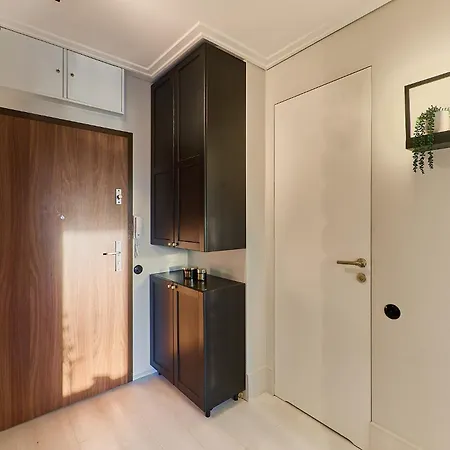 Golden Hour Apartments- Grunwaldzka 42 *